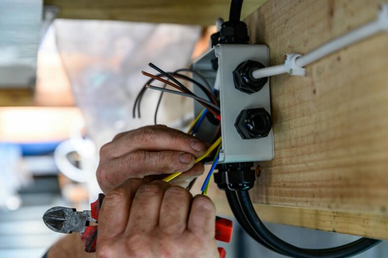7 Tips for Selecting Garage Door Openers