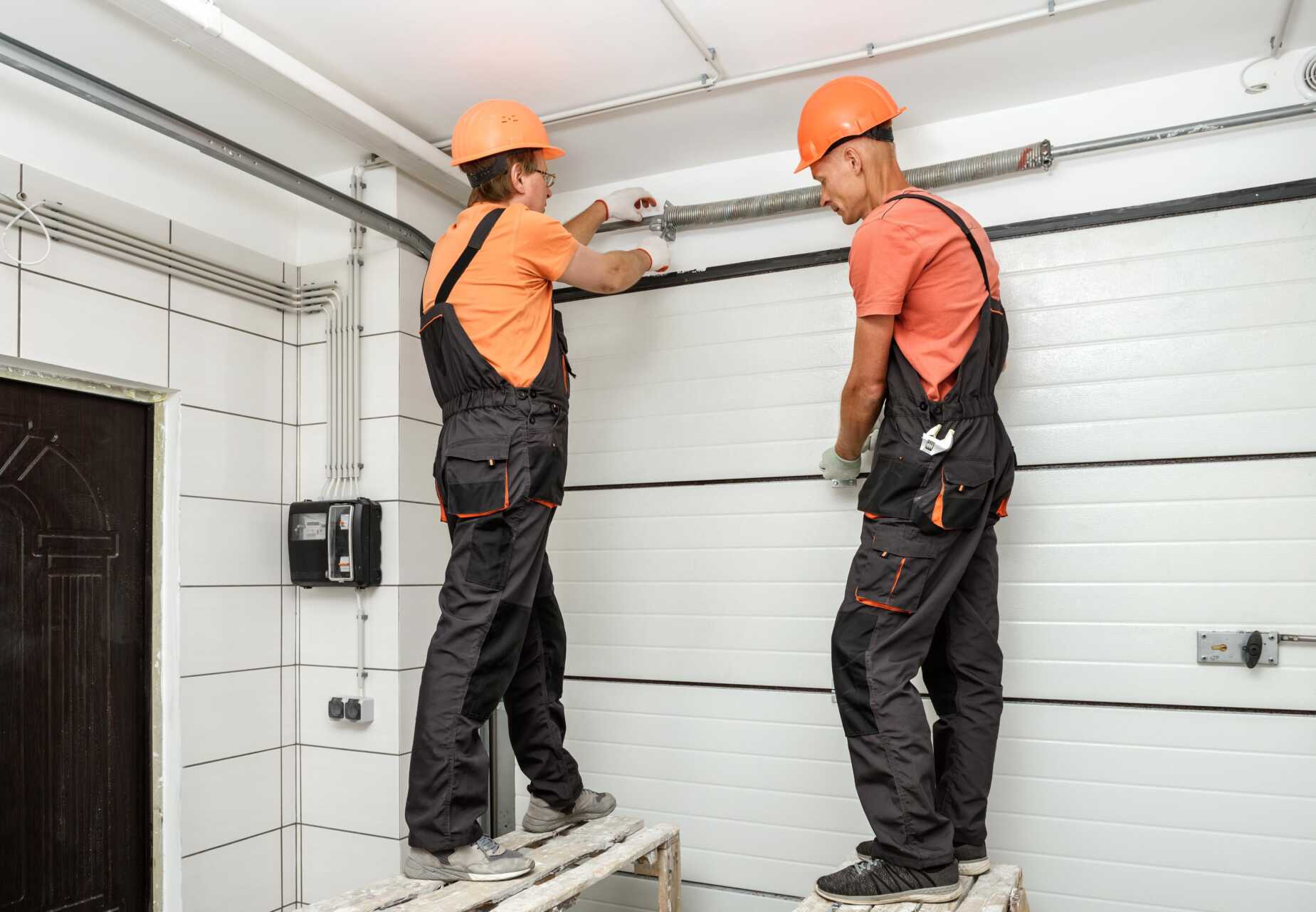 Guide to Overhead Garage Door Repair Services