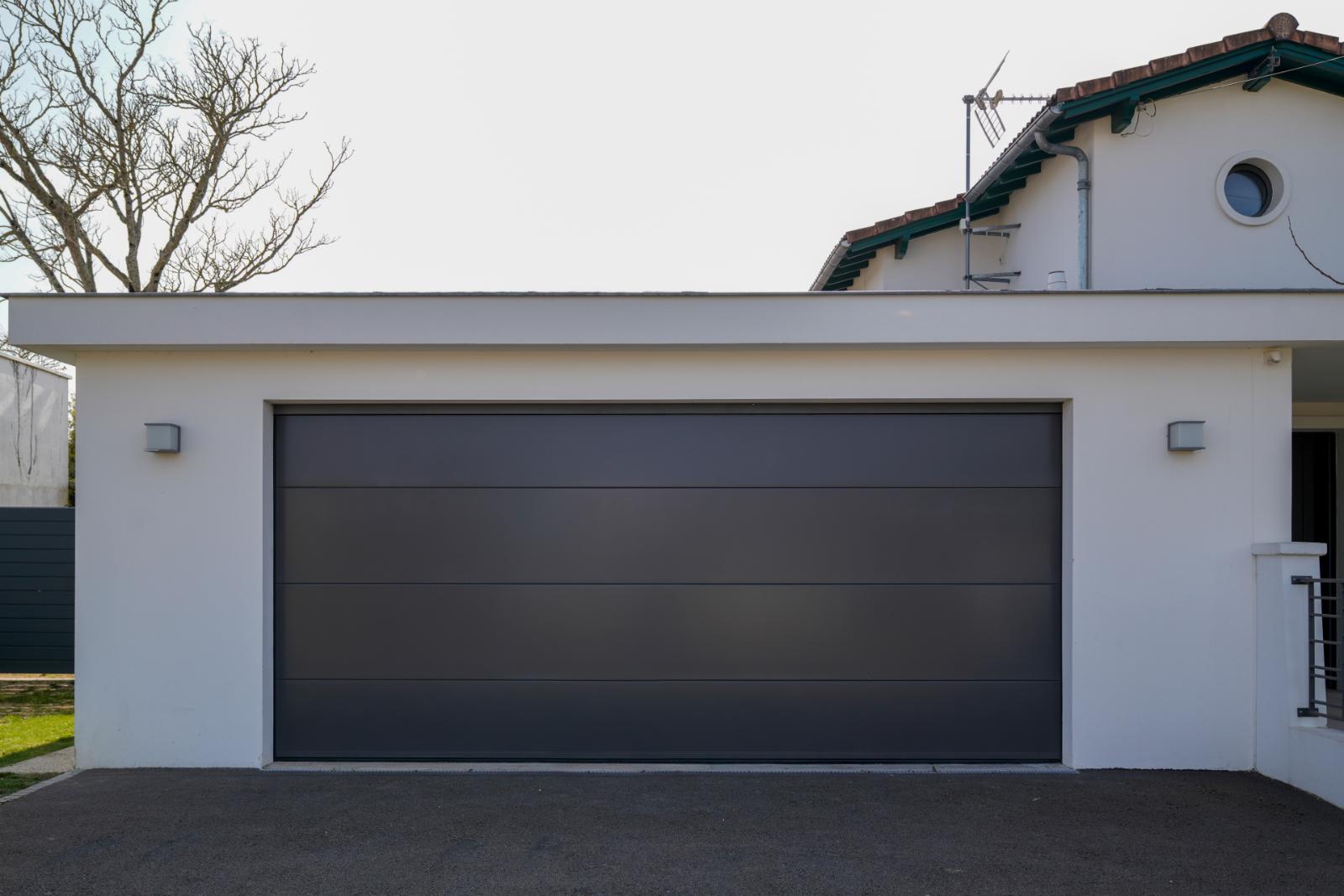 3 Best Modern Residential Garage Doors Customization Options