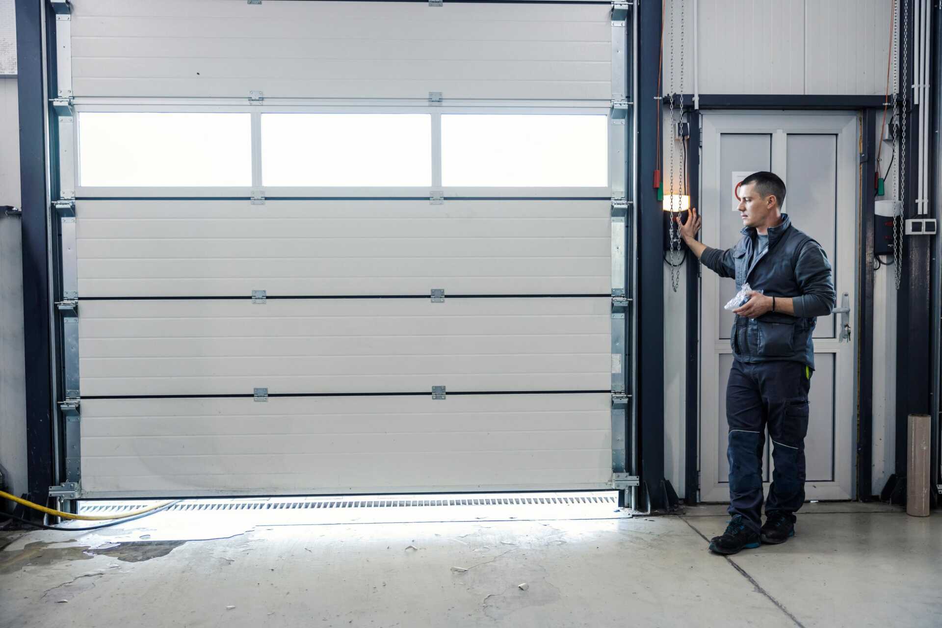 3 Tips for Troubleshooting Garage Door Repairs