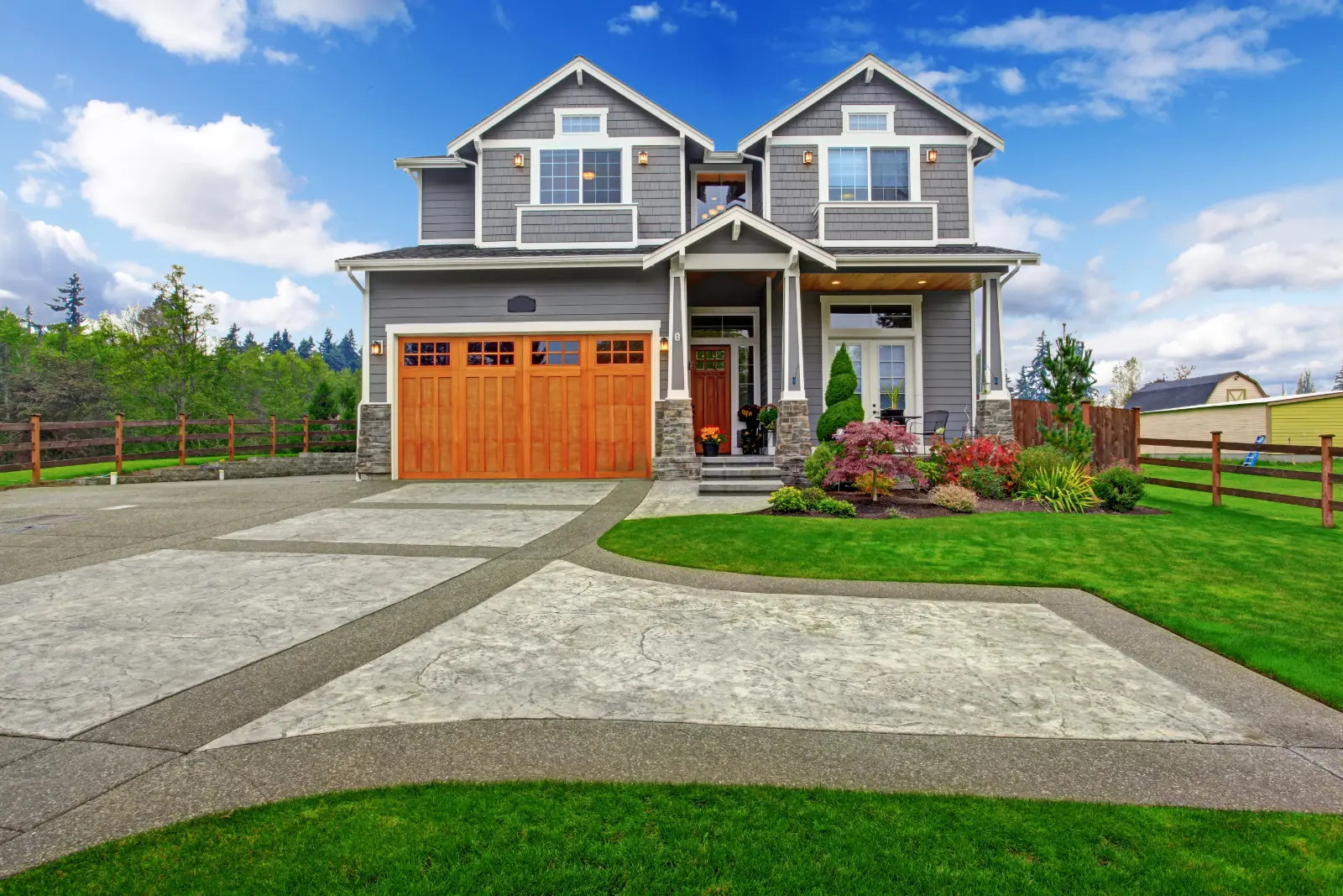 Top Garage Door . House exterior. Large countryside house