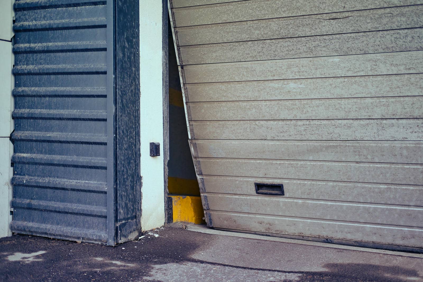 Must-Have Safety Features for Garage Door Replacements
