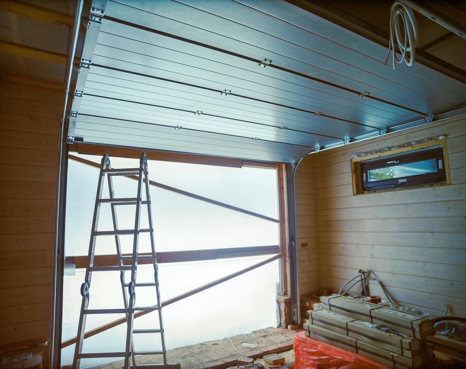 When You Need Emergency Garage Door Repair — and What to Do First