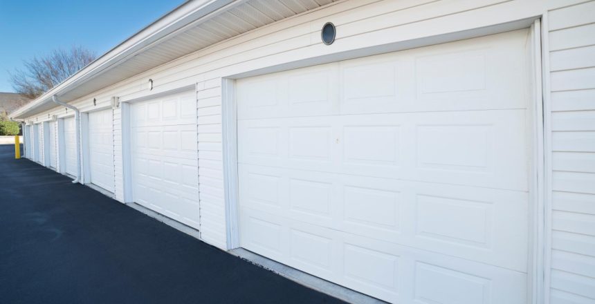 Guide to Urgent Garage Door Repair and Maintenance